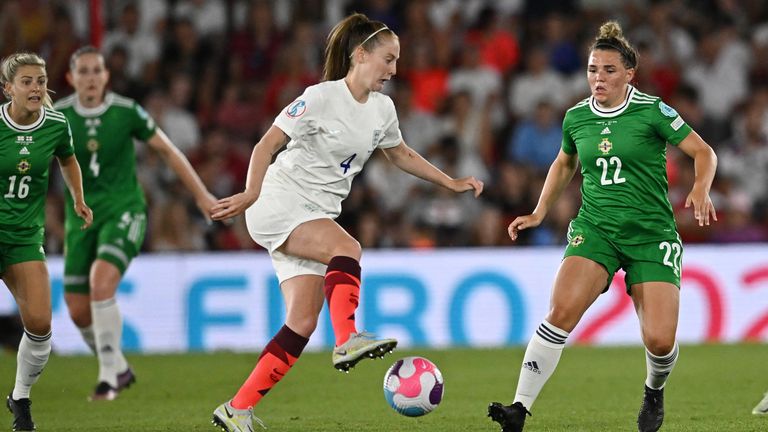 Soccer Football - Women&#39;s Euro 2022 - Group A - Northern Ireland v England - St Mary&#39;s Stadium, Southampton, Britain - July 15, 2022 England&#39;s Keira Walsh in action with Northern Ireland&#39;s Abbie Magee REUTERS/Dylan Martinez
