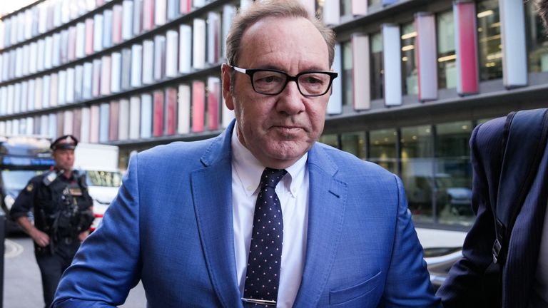 Actor Kevin Spacey arrives at the Central Criminal Court before attending a hearing over charges related to allegations of sex offences, in London, Britain, July 14, 2022. REUTERS/Maja Smiejkowska
