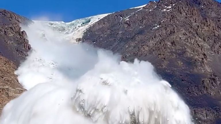 A piece of the glacier broke off. Pic: Harry Shimmin/ViralHog