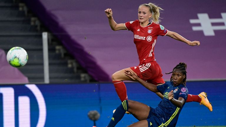 L'Allemagne et la star du Bayern Munich Lea Schuller (en haut).  Photo : AP