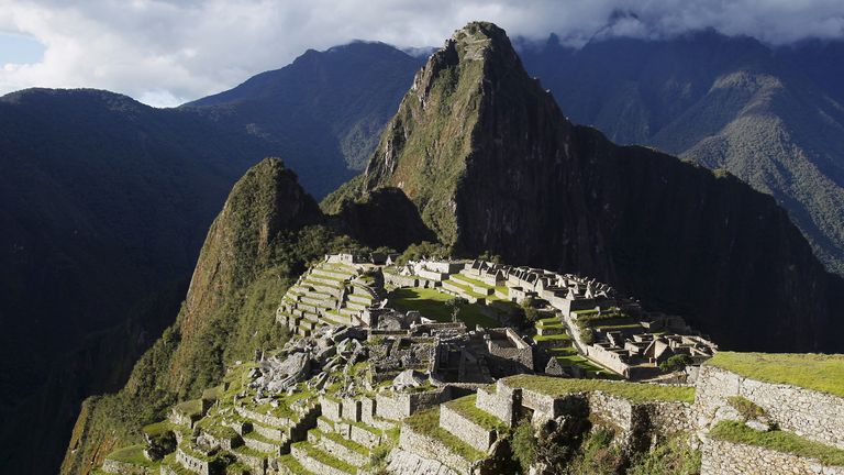 This December 2, 2014 file photo overview of Machu Picchu Inca Tower shows in Cusco Peru.  REUTERS / Enrique Castro-Mendivil / Files