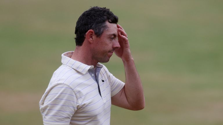 Golf - The 150th Open Championship - Old Course, St Andrews, Scotland, Britain - July 17, 2022 Northern Ireland&#39;s Rory McIlroy looks dejected on the 18th after finishing his final round REUTERS/Paul Childs