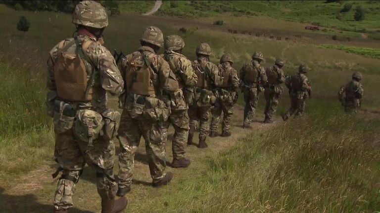 Ukrainian soldiers train in the UK