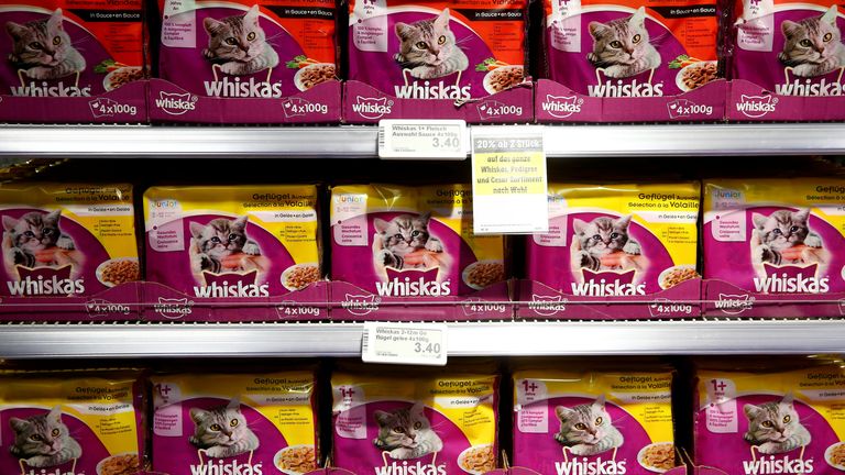 Supermarket in fresh price row with pet food manufacturer