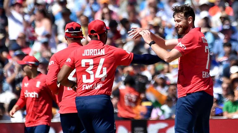 Three wickets in four balls for Gleeson | Rohit, Kohli and Pant out!