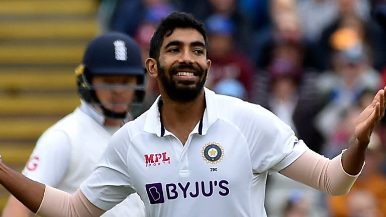 India&#39;s Jasprit Bumrah, centre, celebrates after dismissing England&#39;s Zak Crawley during the second day of the fifth cricket test match between England and India at Edgbaston in Birmingham, England, Saturday, July 2, 2022. (AP Photo/Rui Vieira)