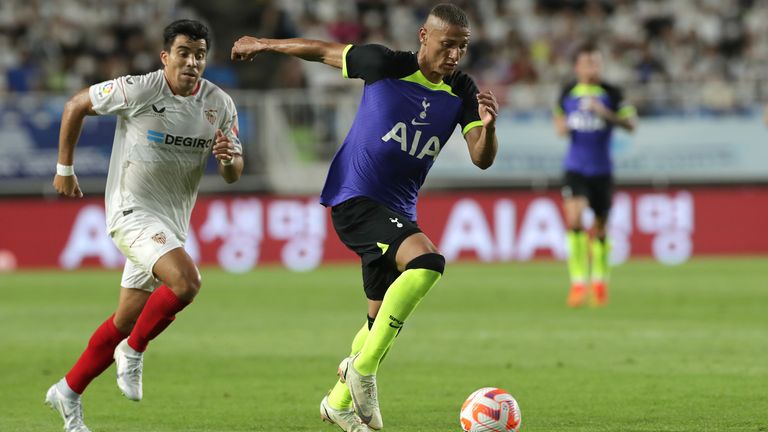 Kane scores as Spurs draw with Sevilla