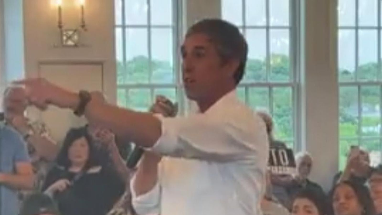 Beto O'Rourke swears down a heckler during an address on Uvalde ...