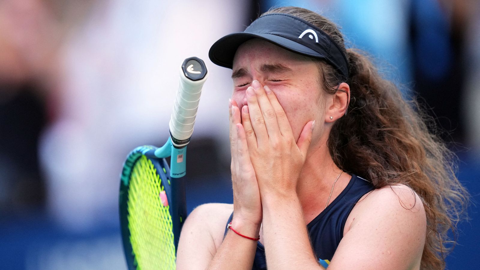 Ukrainian player Daria Snigur breaks down in tears after defeating Simona Halep in US Open World News Sky News