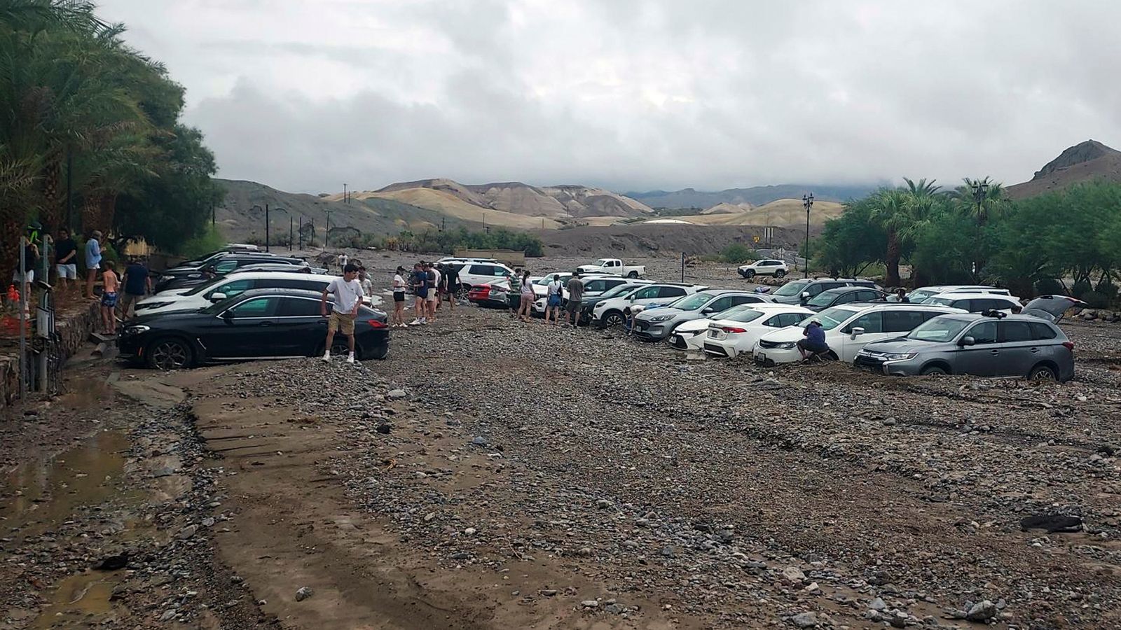 Hundreds stranded in Death Valley after record rainfall triggers flash