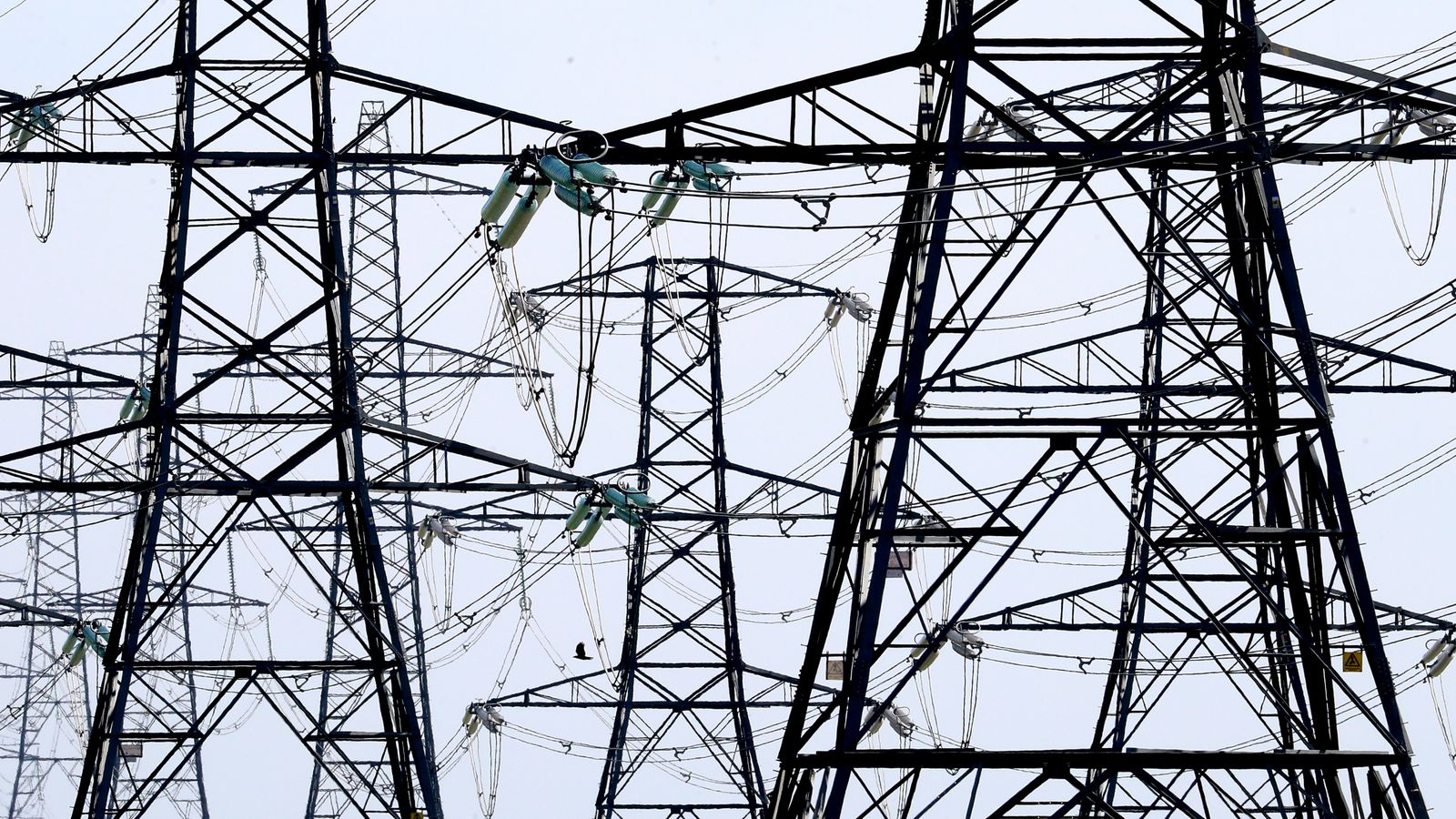 Winter power blackouts 'extremely unlikely' but UK must 'plan for every scenario', says minister
