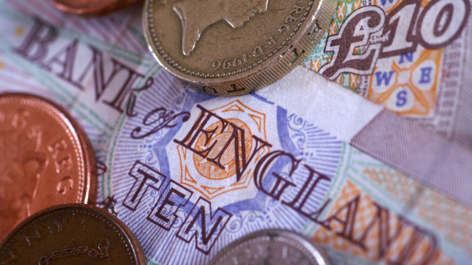 Real living wage raised to give 'lifeline' to low-paid workers