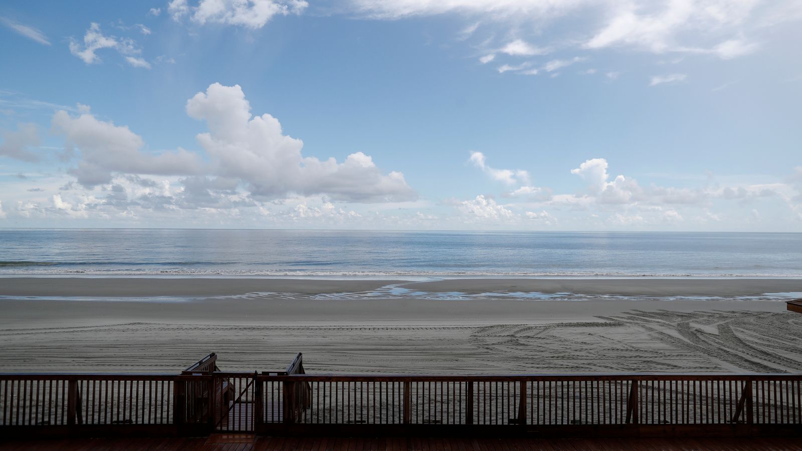 Ombrello spazzato dal vento uccide una donna sulla spiaggia della Carolina del Sud |  Notizie dagli Stati Uniti