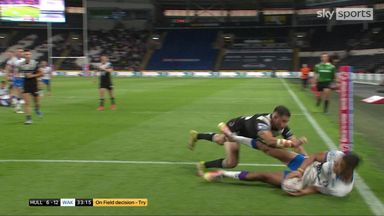 Murphy scores controversial try