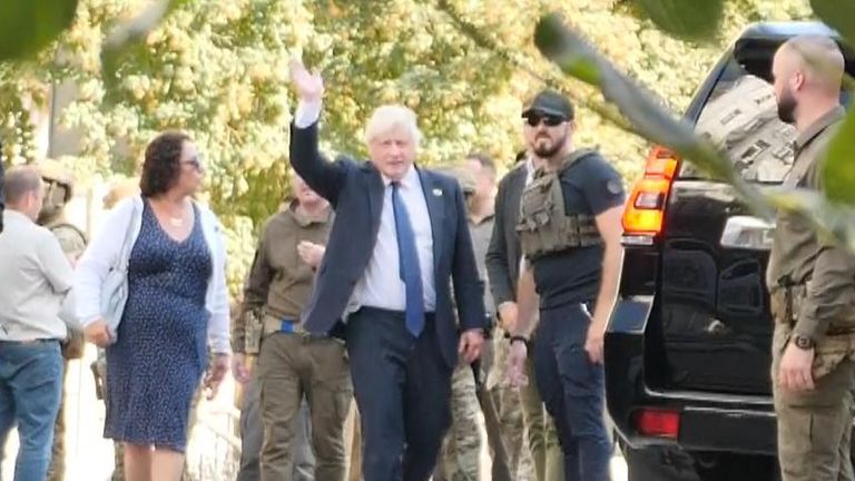 Boris Johnson takes a walk in Kyiv