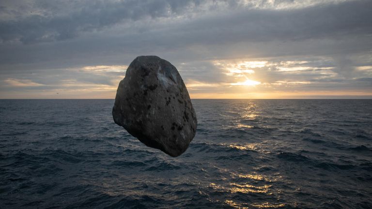 Boulder Placement in the Dogger Bank in the North Sea
A boulder falls into the North Sea from the Greenpeace ship, Esperanza.
Inert granite boulders are being placed into the North Sea as part of a new bottom trawler exclusion zone in the Dogger Bank Marine Protected Area.
The initiative will help prevent destructive bottom trawling which destroys the Dogger Bank’s protected seabed.
Pic: Suzanne Plunkett / Greenpeace