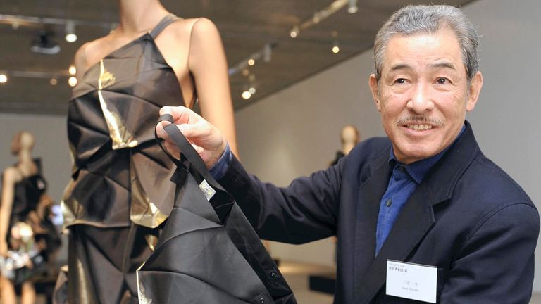 Issey Miyake: Japanese fashion designer known for producing Steve Jobs ...