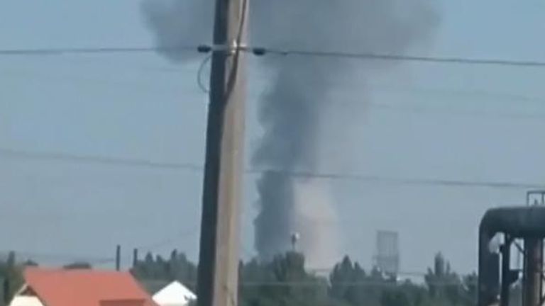 Ukrainian Armed Forces Say Counteroffensive Underway as Smoke Seen Rising in Kherson