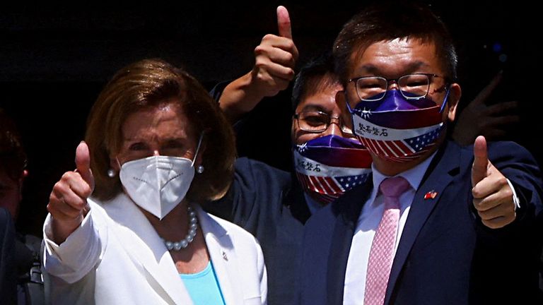 Nancy Pelosi and Vice President Tsai Chi-chang in Taipei