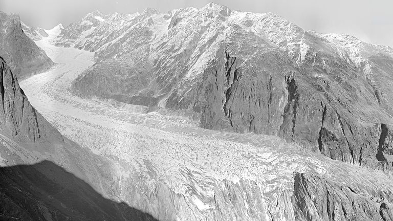 The Fieschergletscher glacier in 1928. Pic: swisstopo and VAW / ETH Zurich