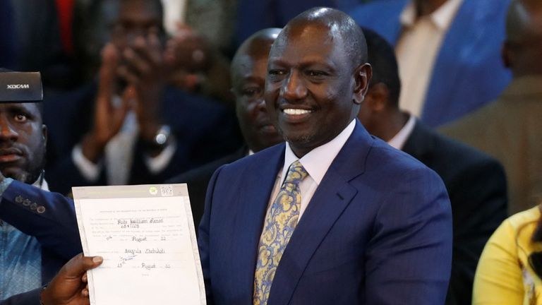 Kenya's Vice President William Ruto and presidential candidate of the United Democratic Union (UDA) and Kenyan political alliance Kwanza react after being declared the winner of the Kenyan presidential election at the Center IEBC National Vote Counting in Bomas of Kenya, in Nairobi, Kenya August 15, 2022. REUTERS / Thomas Mukoya