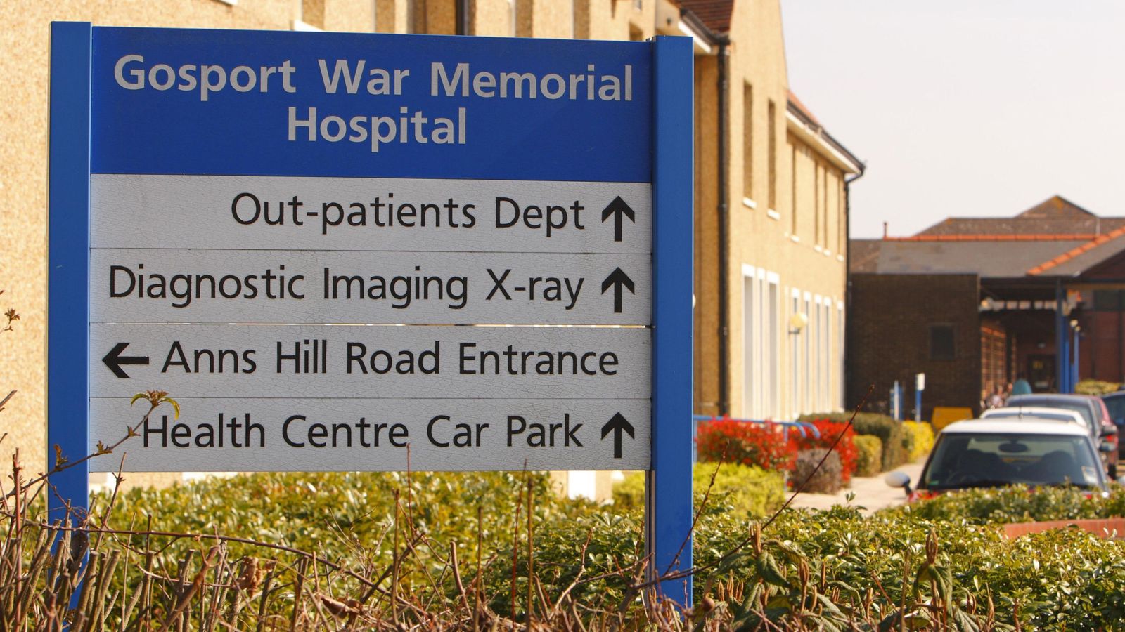 Gosport War Memorial Hospital staff to be interviewed under caution over hundreds of deaths