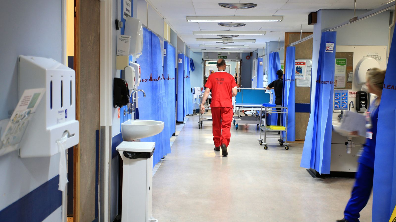 Hospitals urged to free up beds ahead of ambulance crew strikes