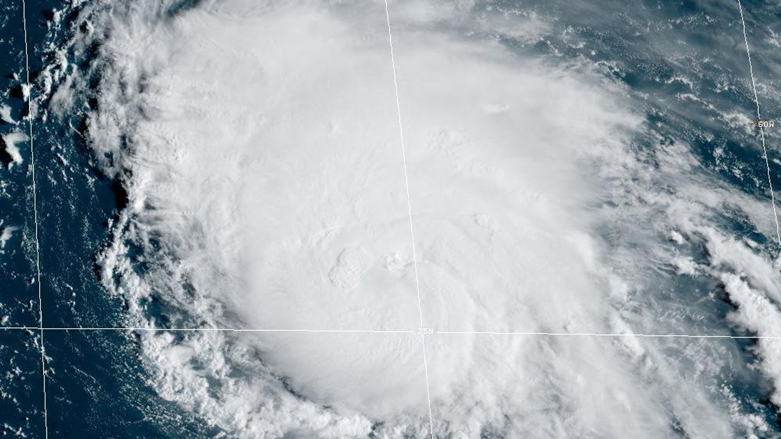 Badai Earl mengancam Bermuda dan dapat membawa gelombang ‘mematikan’ ke Pantai Timur AS |  Berita Amerika