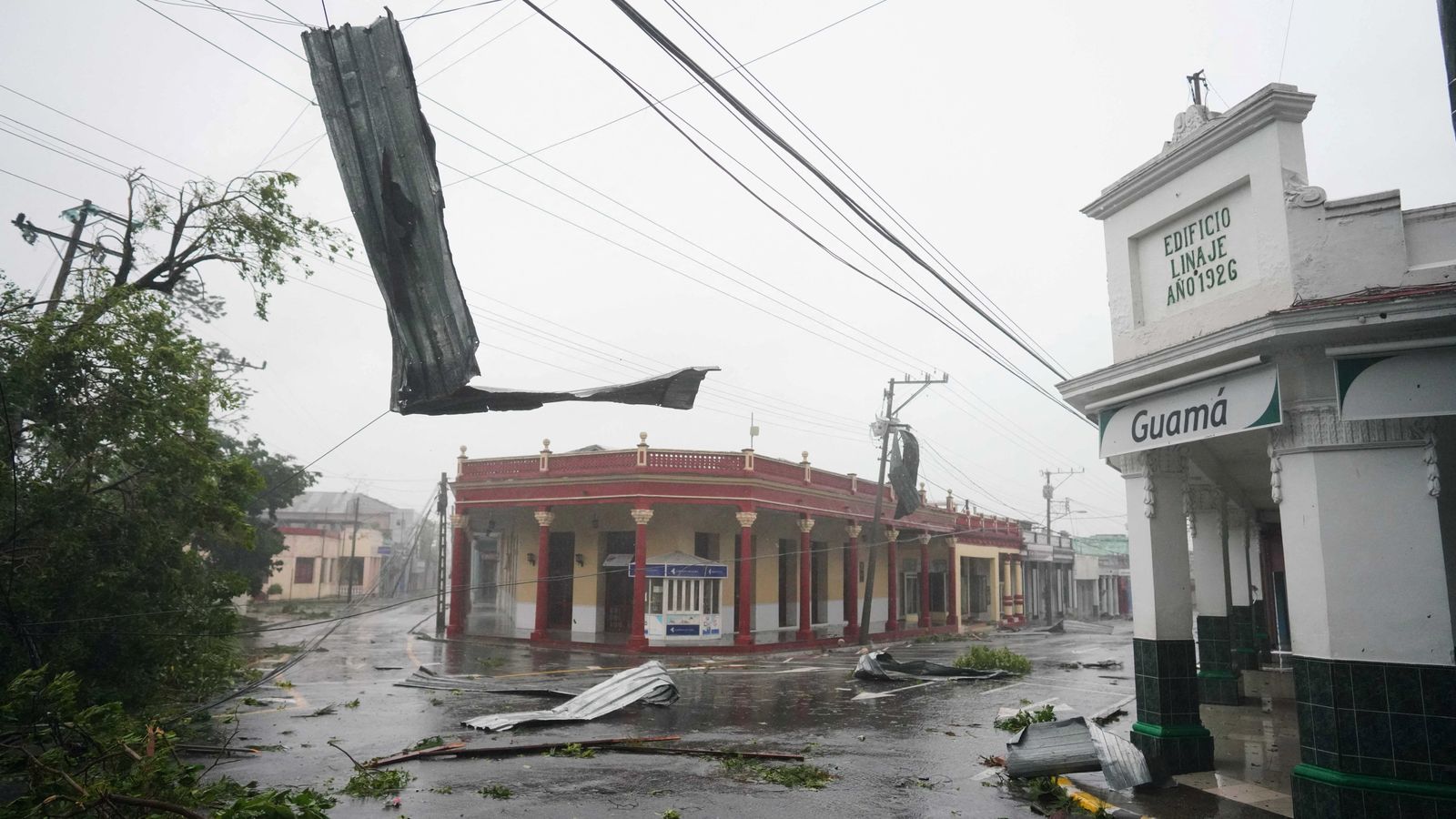 «Отнеситесь к этому серьезно»: Флорида предупреждает об урагане «Иан» из-за запасов топлива и продовольствия |  новости США