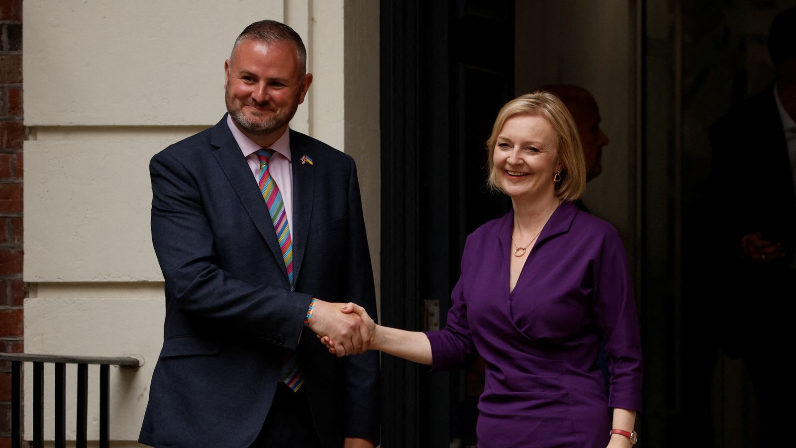 Liz Truss will become UK's next prime minister after beating Rishi ...