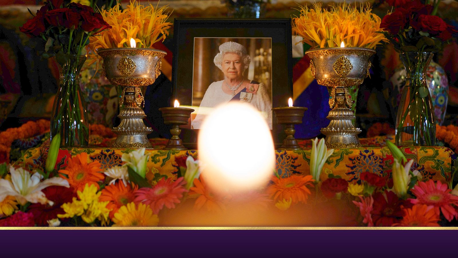 من الحانات إلى المشاهد الخاصة – كيف رأى العالم جنازة الملكة |  اخبار العالم
