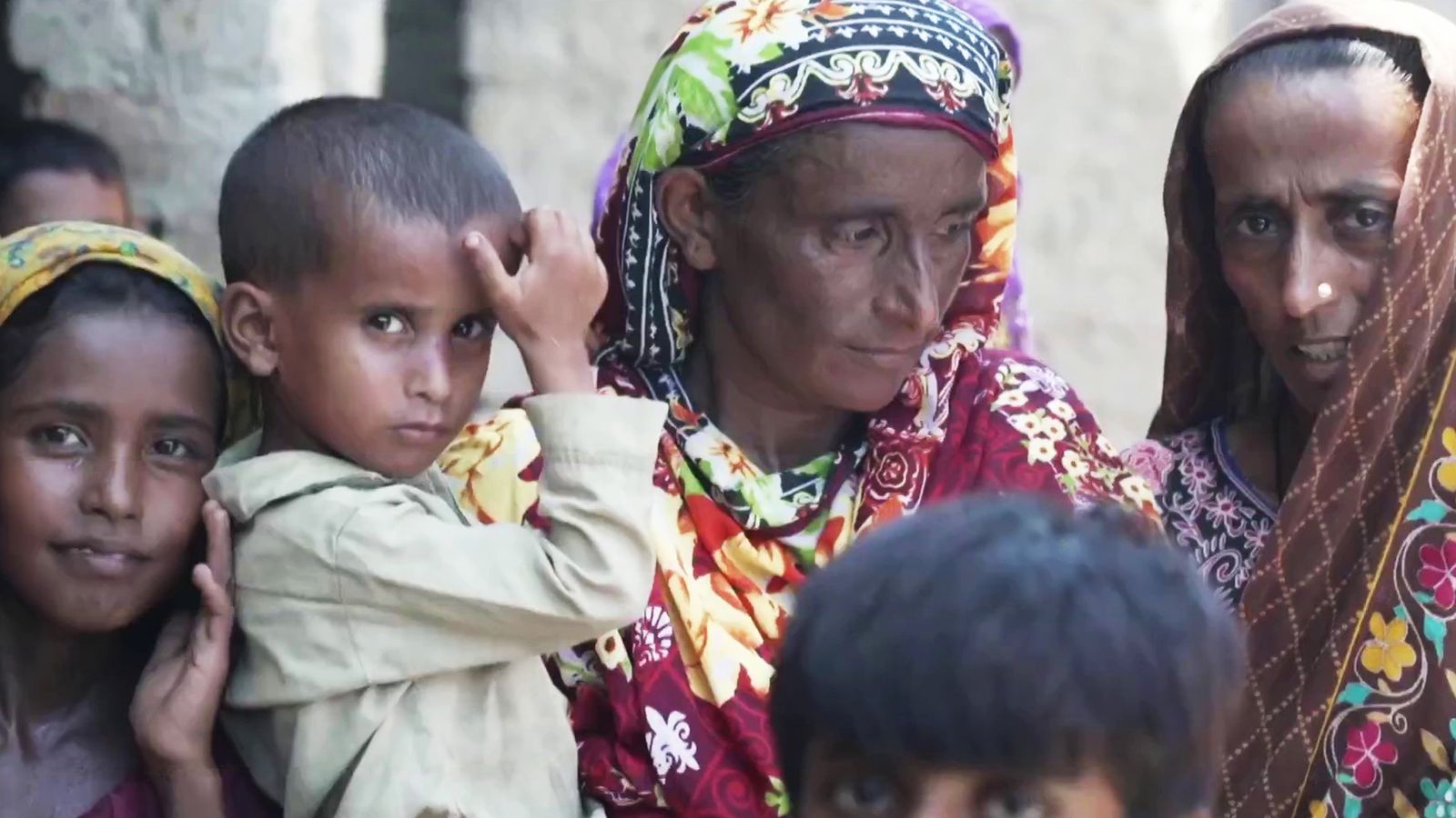 Pakistan floods: Trapped by rising waters | World News | Sky News