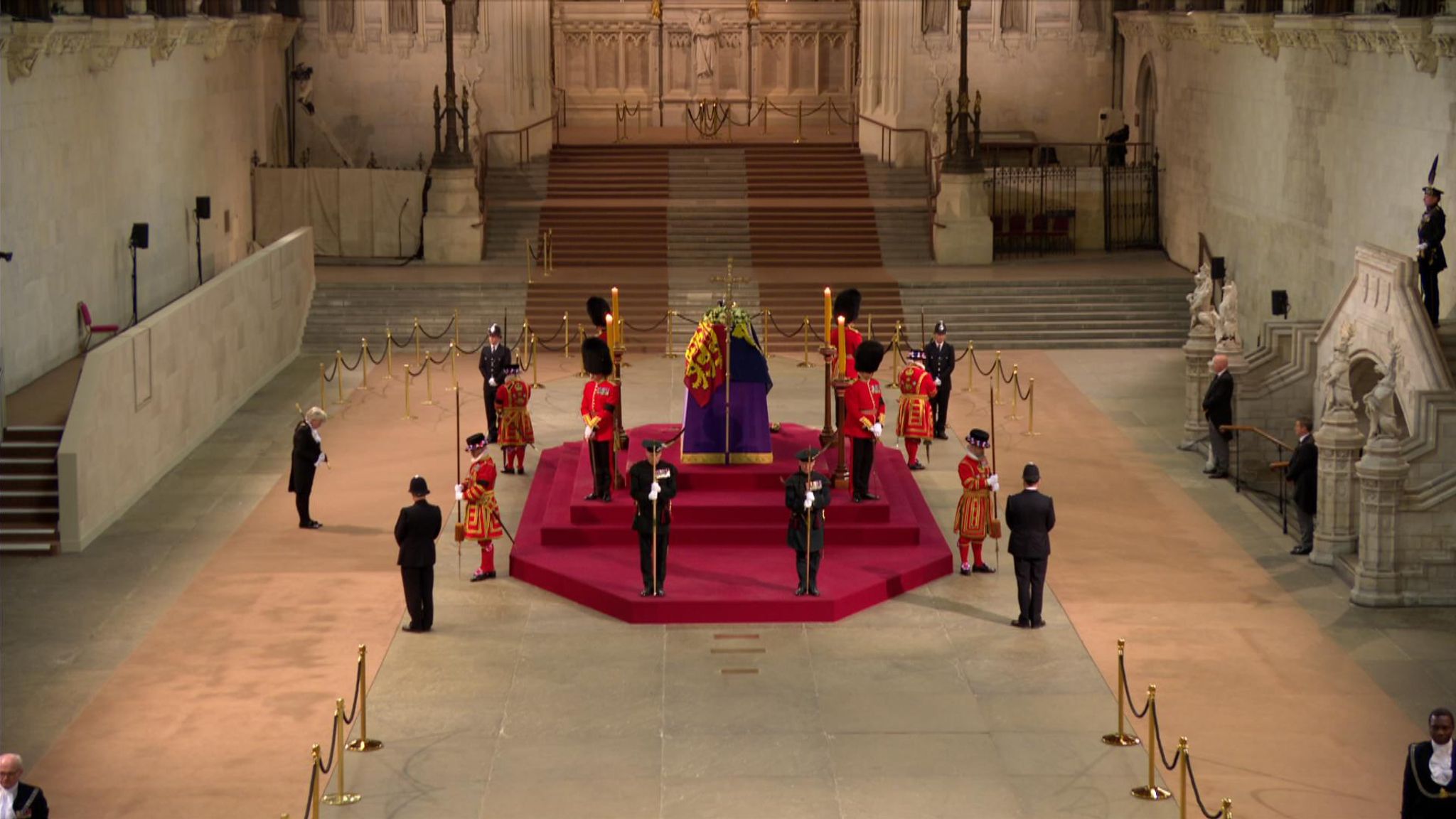 Full order of service for Queen's committal at Windsor Castle UK News