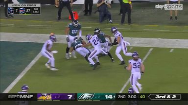Hurts refuses to be tackled in awesome touchdown run!