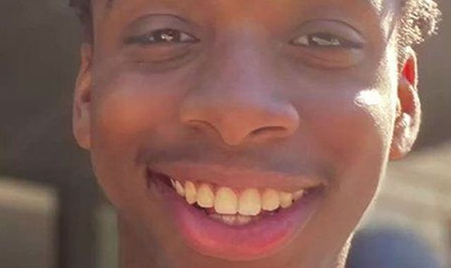 James Bascoe-Smith: Teenager dead for nearly an hour after stabbing beams in court as attackers convicted - Vimarsana News