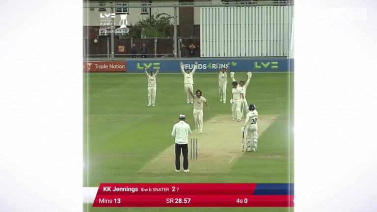 26 wickets tumble on day one between Essex and Lancashire