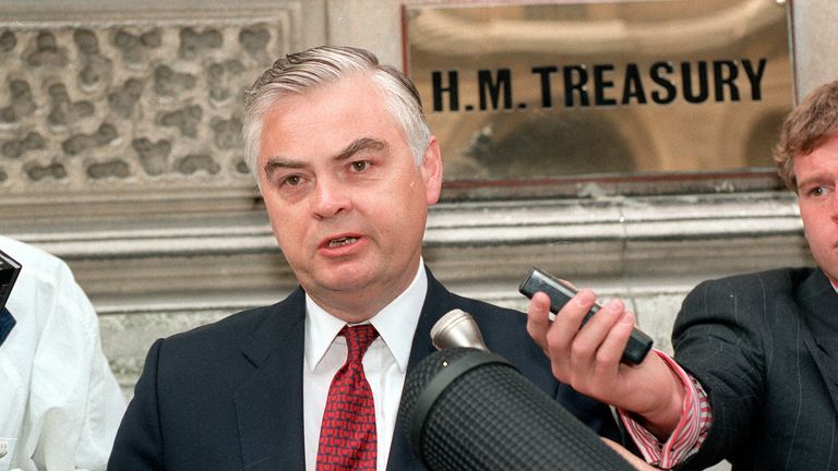 PA News Photo 26/8/92 Chancellor Norman Lamont giving his statement at the Treasury in London Photo: James C. James / PA Archives / PA Photos Date of capture: 