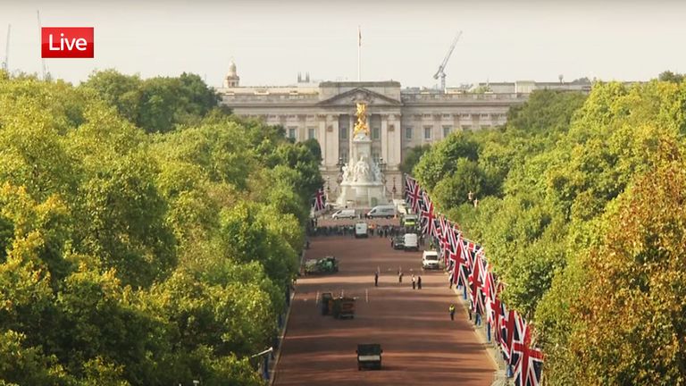 Buckingham Palace live tag