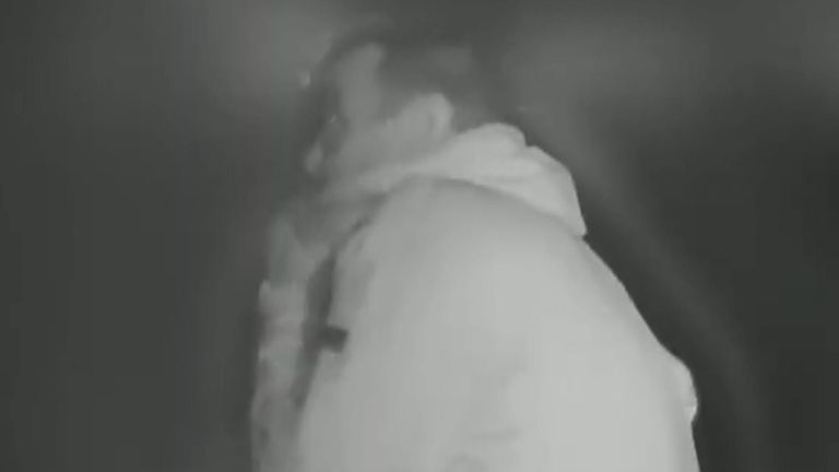 Police want to talk to this man, seen in the area at the time of Olivia Pratt-Korbel&#39;s murder