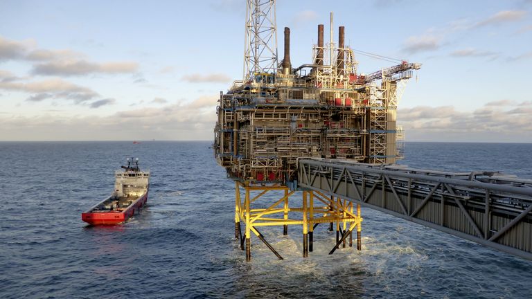 La société pétrolière et gazière Statoil plate-forme de traitement du gaz et d'élimination du CO2 Sleipner T est photographiée dans l'offshore près de Stavanger, en Norvège, 