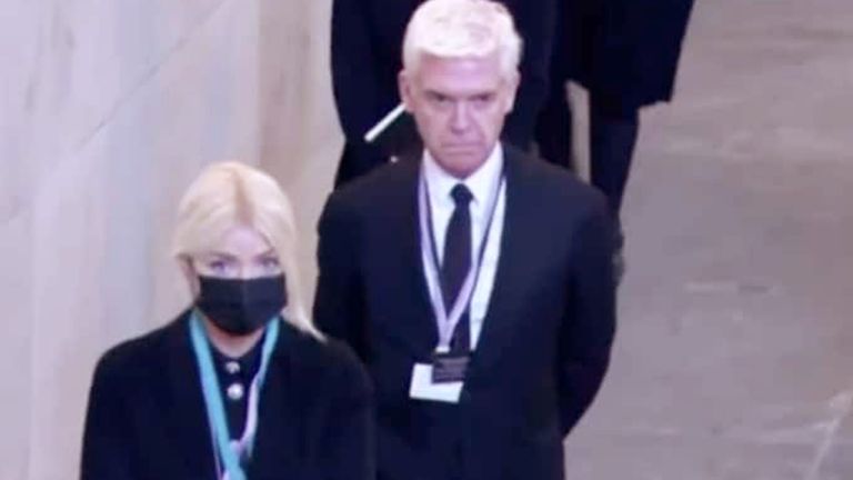 Holly Willoughby has denied that she and Phillip Schofield &#39;jumped the queue&#39; to see the Queen&#39;s coffin