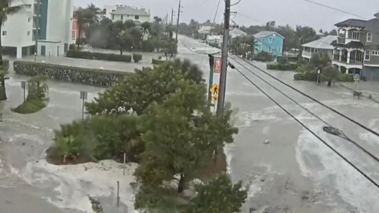 Timelapse of the storm surge of Hurricane Ian