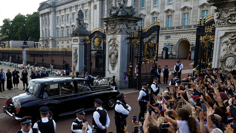 Britain&#39;s King Charles arrives at Buckingham Palace, following the passing of Queen Elizabeth, in London, Britain, September 9, 2022. REUTERS/Andrew Boyers