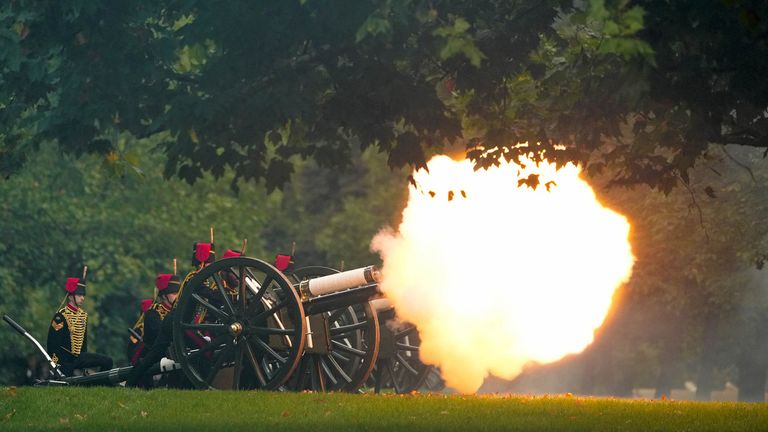 A gun salute is fired for Britain&#39;s King Charles, following the passing of Britain&#39;s Queen Elizabeth, in London, Britain, September 10, 2022. REUTERS/Maja Smiejkowska