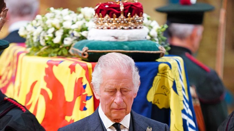 King Charles III and other members of the royal family hold a vigil at St Giles&#39; Cathedral, Edinburgh, in honour of Queen Elizabeth II as members of the public walk past. Picture date: Monday September 12, 2022.
