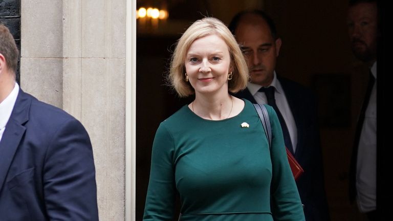 Prime Minister Liz Truss leaves 10 Downing Street, London, for the House of Commons, where she will set out her energy plan. Picture date: Thursday September 8, 2022.
