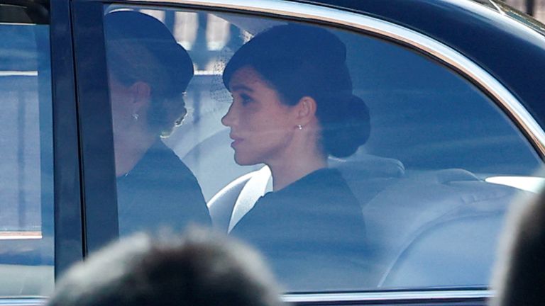 Meghan, Duchess of Sussex, is pictured during the procession of the coffin of Britain&#39;s Queen Elizabeth from Buckingham Palace to the Houses of Parliament, in London, Britain, September 14, 2022. REUTERS/Sarah Meyssonnier