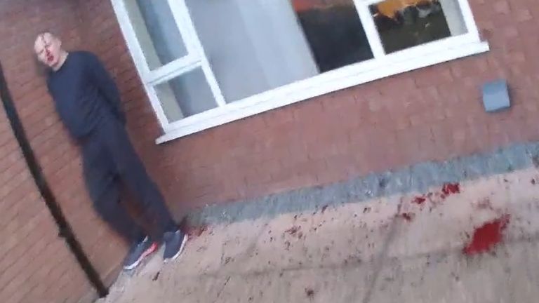 Du sang a été éclaboussé sur le sol près de Crosbie.  Photo : Police de Norfolk