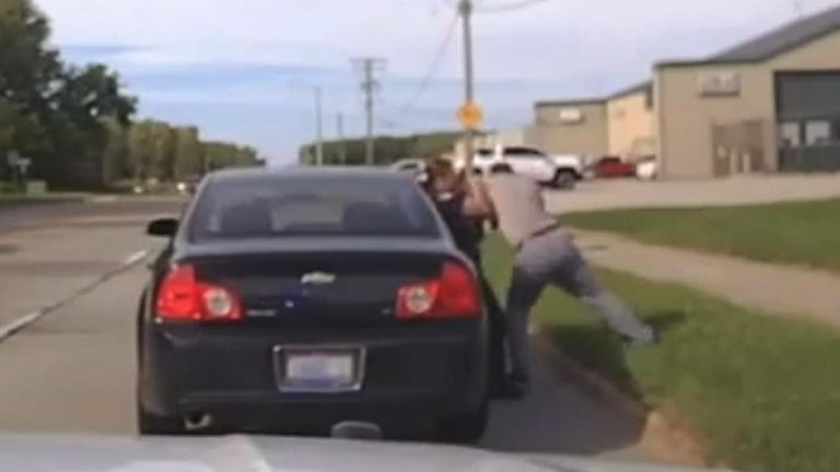 Man attacks police officer during speeding stop
