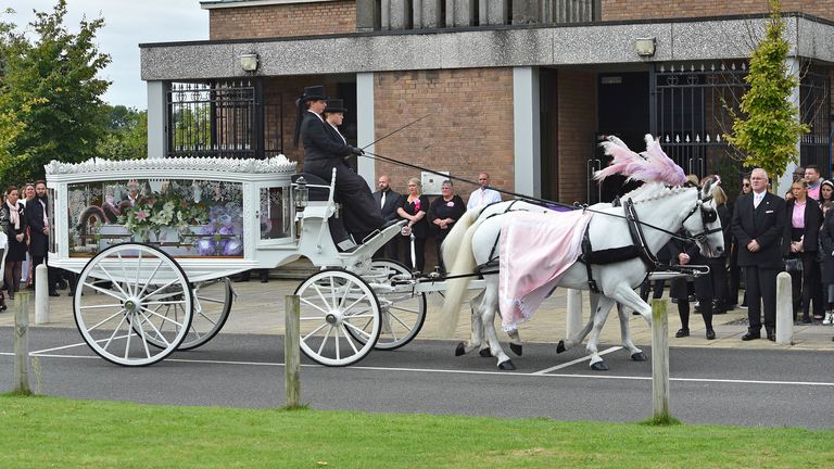 Olivia Pratt-Korbel&#39;s coffin arrives at St Margaret Mary&#39;s Church in Knotty Ash, Liverpool in a horse-drawn carriage